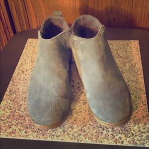 Tom’s Girl's Deia Gray Suede/Plush Big Kid